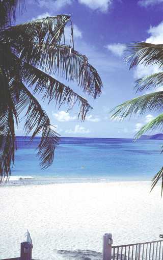 Blick von der Apartment-Terrasse zum Strand