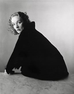 Marlene Dietrich, New York
1948
National Portrait Gallery, Smithsonian Institution. Gift of Irving Penn
&copy; Cond&eacute; Nast Publications, Inc
