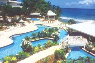 Tropikist Hotel: Poollandschaft aus der Vogelperspektive