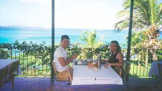 Charmantes G&auml;stehaus in Carriacou: Fr&uuml;hst&uuml;ck au der Restaurant-Terrasse